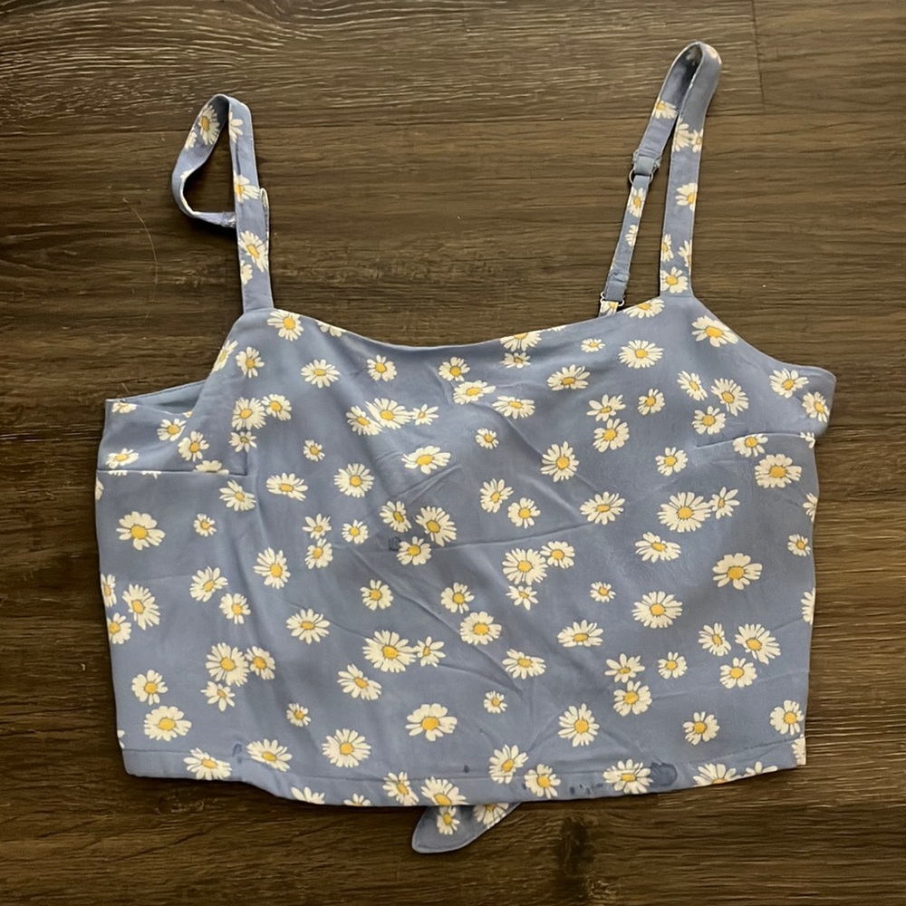 Hollister XS sunflower top